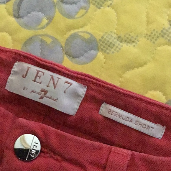 JEN7 stretch Bermuda shorts in a washed/weathered orange shade. - Picture 3 of 5